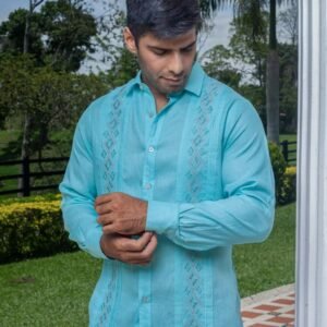 Camisa Guayabera Acuamarina Bordada a Maquina Manga Larga