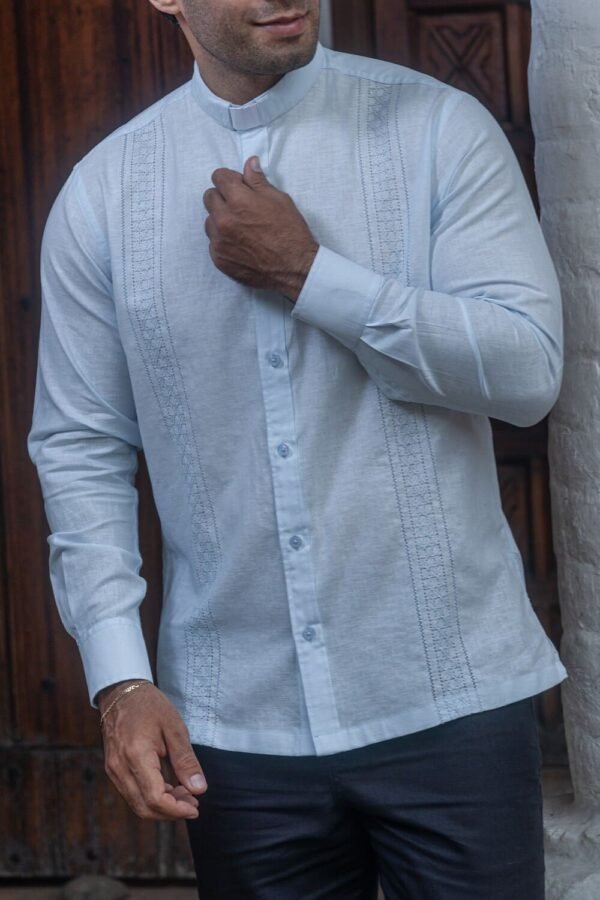 Guayabera Azul Claro CLERIMAN Frixio para sacerdores